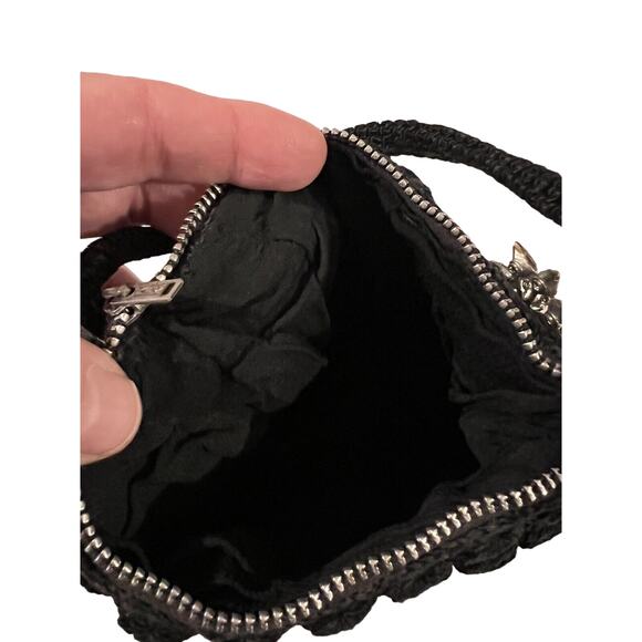 Vintage Crochet Zip Close, Small Handled Purse in Black with Pink Flower Pin - Picture 4 of 4